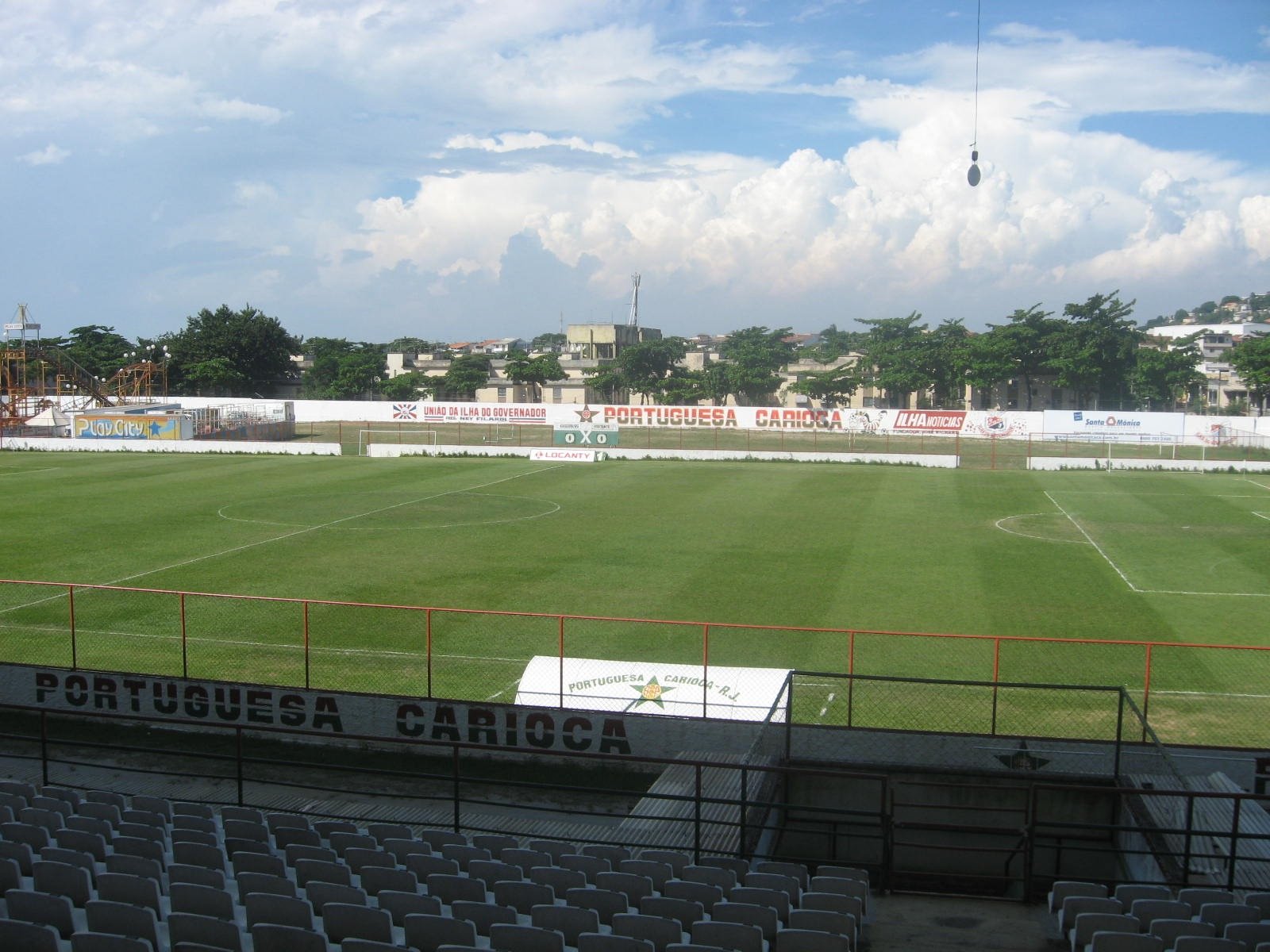 Gramado e arquibancadas do Estádio Luso-Brasileiro, no Rio de Janeiro.