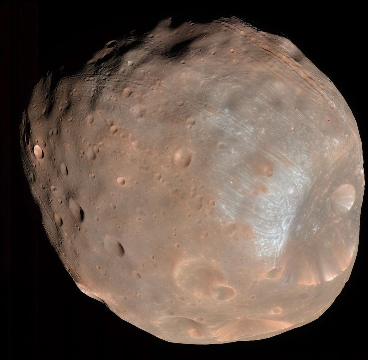 Phobos fotografada pela sonda Mars Reconnaissance Orbiter em 23 de março de 2008. Imagem de arquivo.